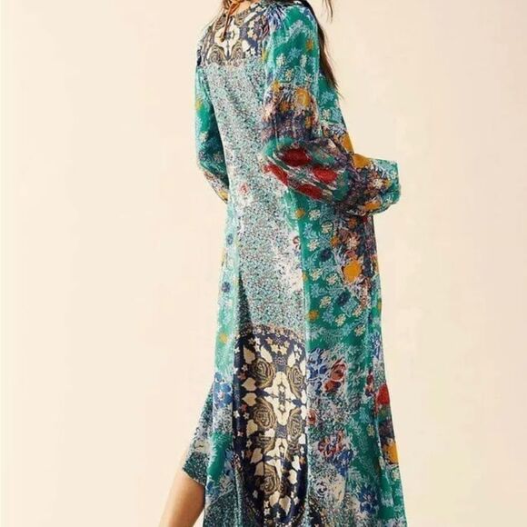 New Free People Maris Printed Midi Dress
Size M NWOT
Retail $169 - Picture 4 of 9